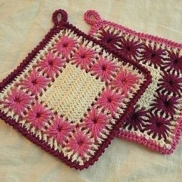 Вышивка по вязаному полотну