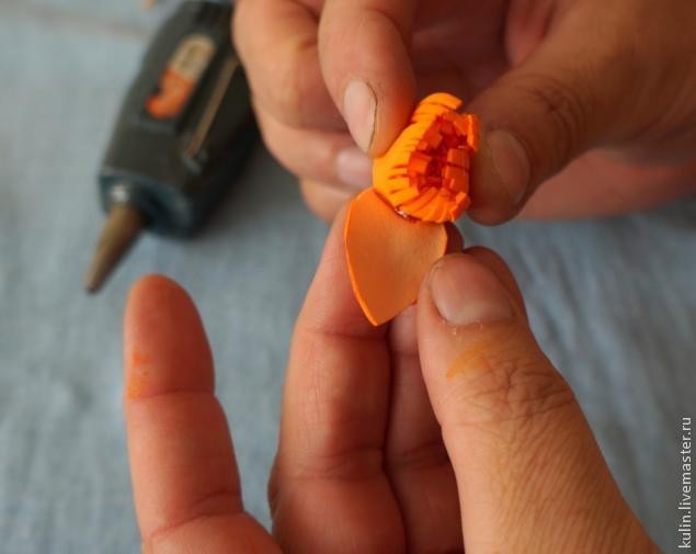 Мастер-класс: украшение "Фантазия из фоамирана": часть 3