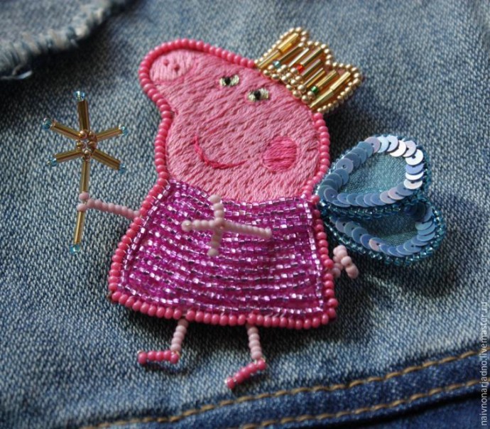 ​Вышиваем брошку "Свинка Пеппа": часть 5