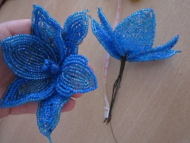 Орхидея из бисера