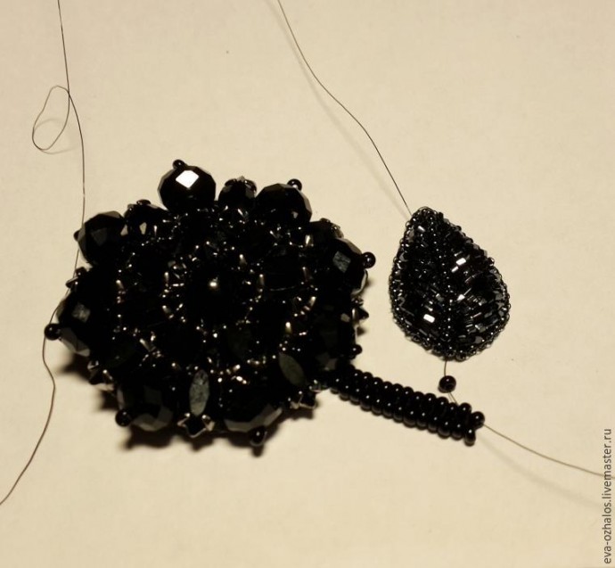 ​Делаем брошь-цветок "Черная георгина": часть 3