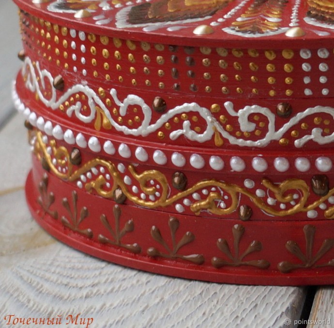 Процесс создания оригинальной шкатулки в технике контурной росписи: часть 4