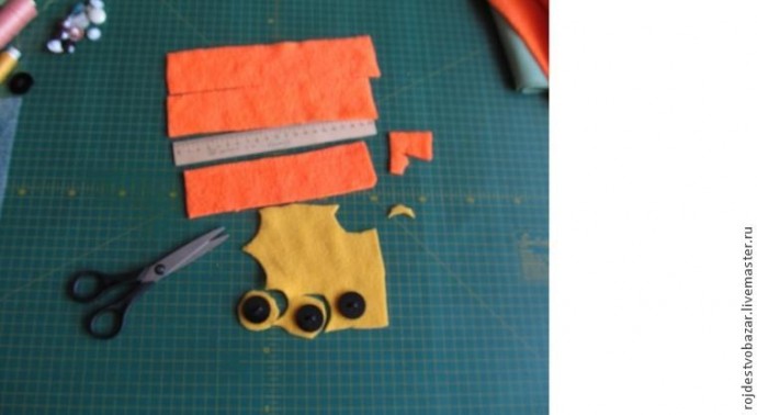 Создаём солнечный букетик календулы из фетра или флиса: часть 1