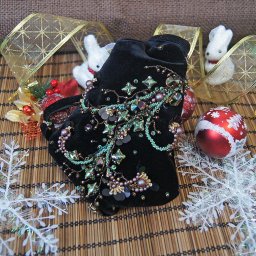 Создаем мешочек-сумочку из бархата с кристаллами Swarovski: часть 3