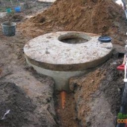 Канализационный колодец своими руками: правила и способы устройства