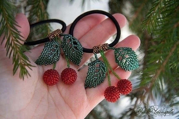 Объёмные вишенки из бисера