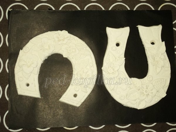 ​Подкова из соленого теста своими руками: часть 2