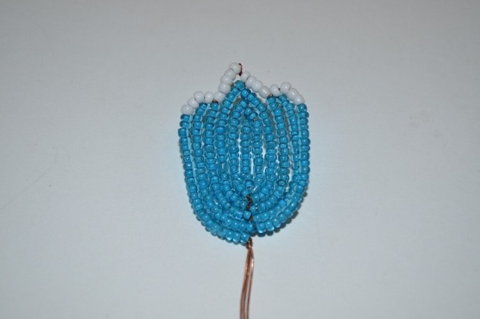 Ирис из бисера