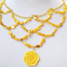 Колье ярусное с жёлтым перламутром