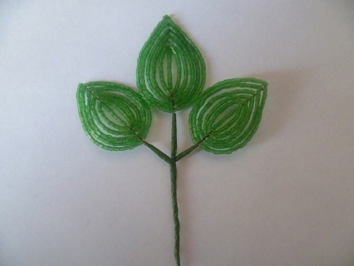 Роза из бисера и рубки