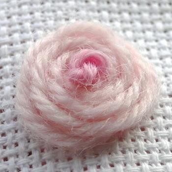 ​Роза-паутинка за 5 шагов