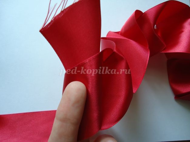 ​Букет роз из атласных лент: часть 1