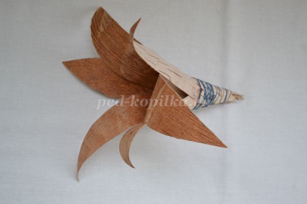 Лилии из бересты