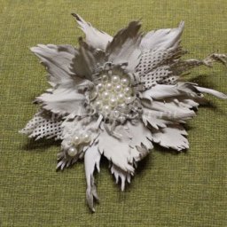 ​Брошь из обрезков натуральной кожи: мастер-класс, часть 4