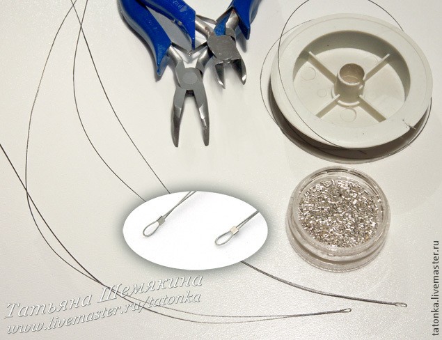 Колье с бисерным каскадом Колье с бисерным каскадом