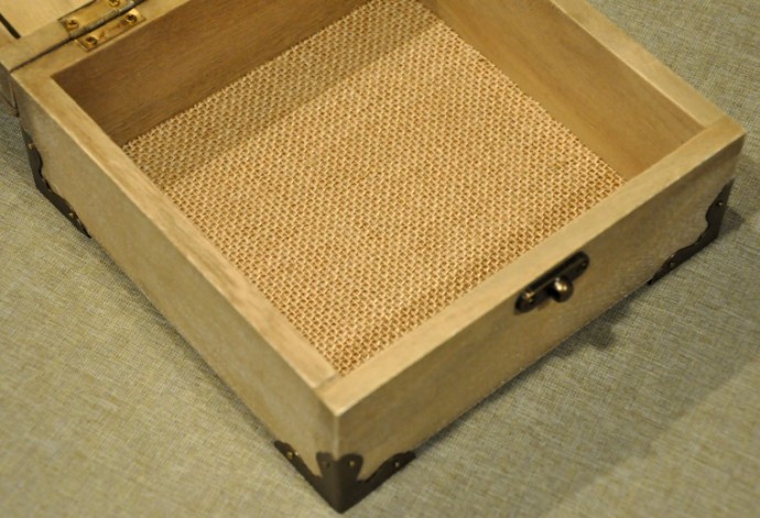 Декор шкатулки с двойной крышкой "Золотой волшебный лес": часть 3