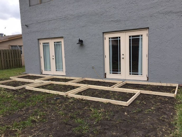 Патио возле дома