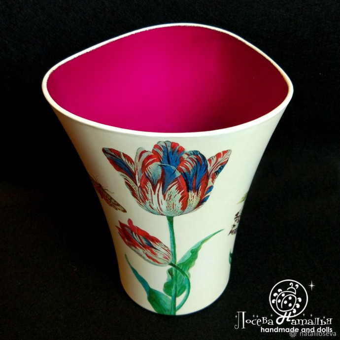 ​Декорируем пластиковую вазу имитацией фарфора и росписи