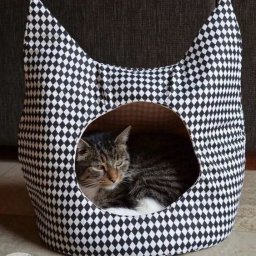 ​Лежанки для питомцев