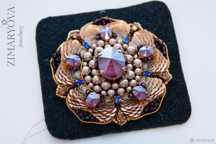 Мастерим брошь-цветок "Flower of the Universe": часть 3