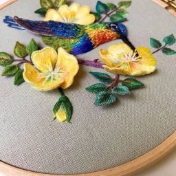 ​Вышиваем объёмные цветы