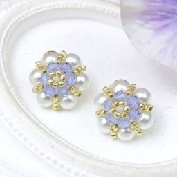 ​Цветочные элементы из бусин и бисера в украшениях: мастер-класс