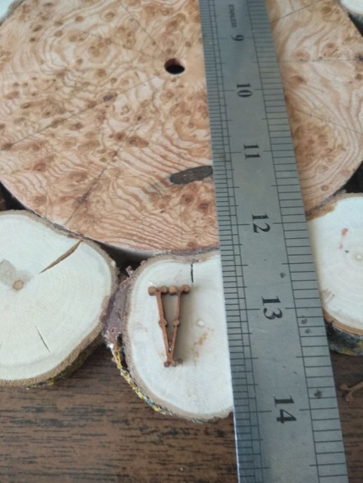 ​Делаем оригинальные деревянные часы из спилов: часть 6