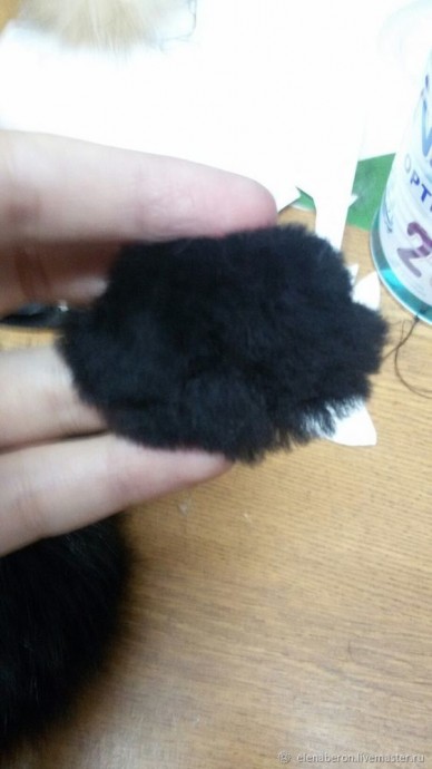 Мастерим брелок "Кот Мяукала": часть 3