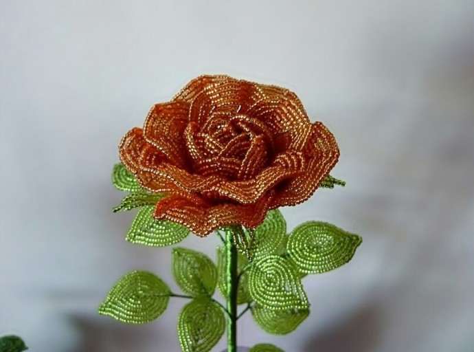 Роза из бисера: мастер-класс​