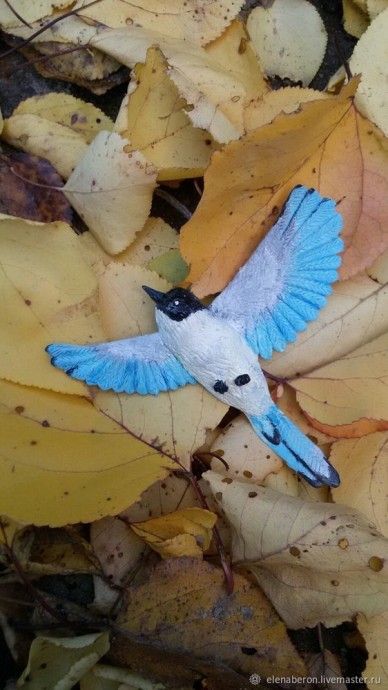 ​Мастерим голубую сороку из глины: часть 3