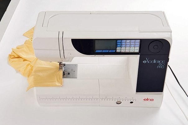 ​Украшение пуловера оборкой