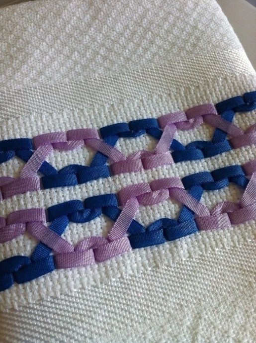 ​Мережка с лентами