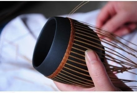 ​Горшки с оплеткой