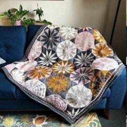 Плед из круглых мотивов