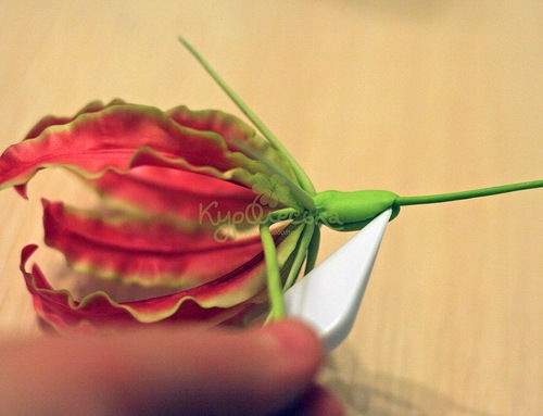 Глориоза: мастер-класс по лепке цветка в технике керамической флористики, часть 5