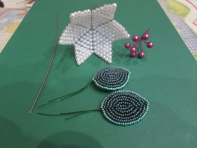 Цветочная композиция из бисера