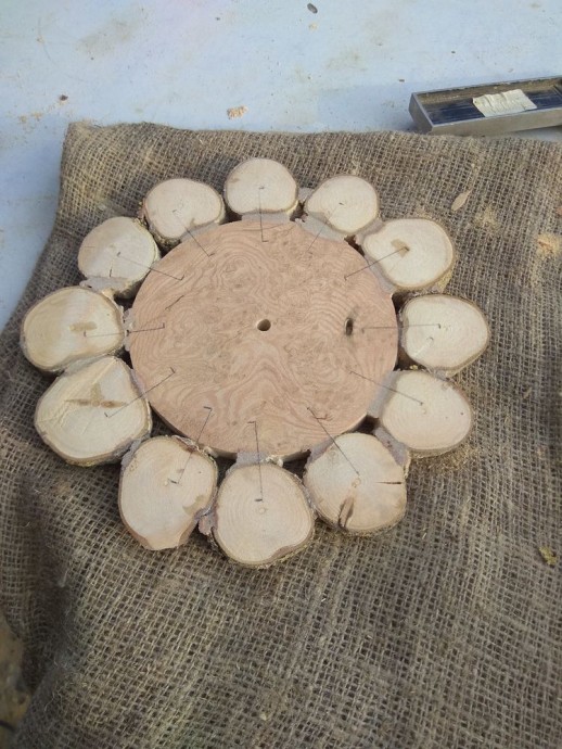 ​Делаем оригинальные деревянные часы из спилов: часть 4