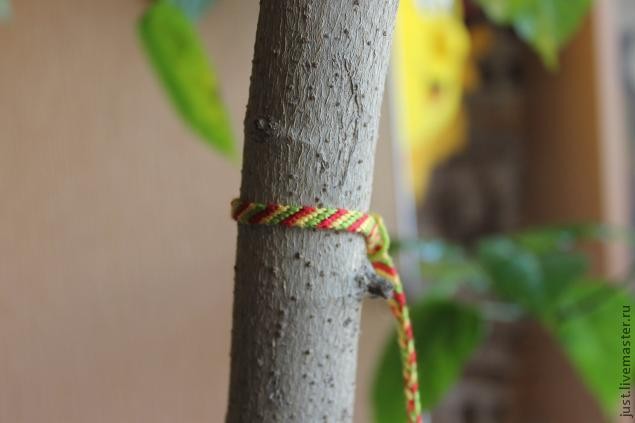 Фенечка "Вечная классика"