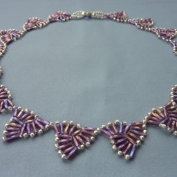 Колье и серьги из бисера и стекляруса