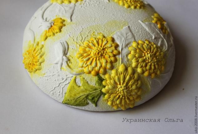 Одуванчики в объемной технике на шкатулке: часть 3