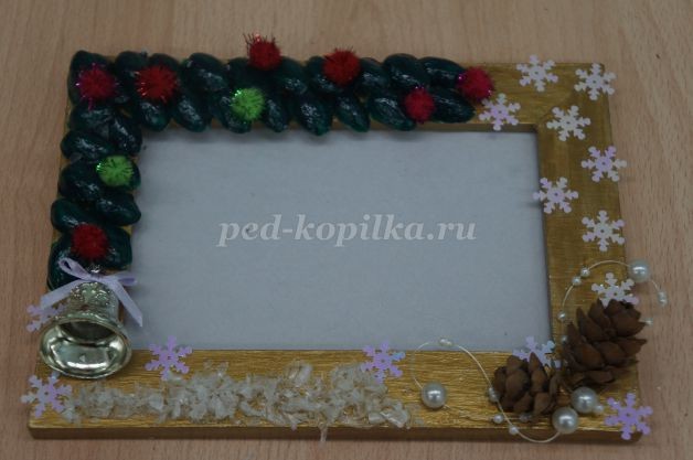 Новогоднее декорирование рамок для фотографий: часть 2