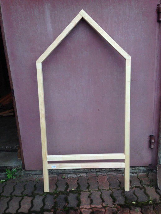 ​Самодельная детская кроватка