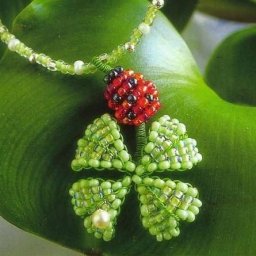 ​Весенний кулон из бисера