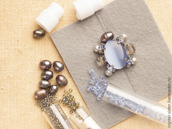 Рельеф и цветовой рефлекс: создаем изящные серьги за пару часов