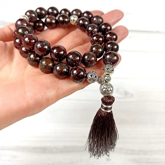 Изготовление чёток и браслетов из бусин