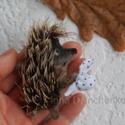 Делаем валяную брошку "Ёжик в тумане": часть 1