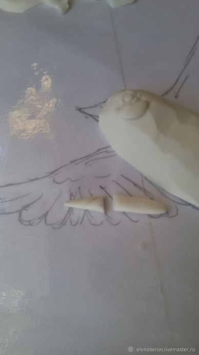 ​Мастерим голубую сороку из глины: часть 1