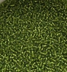 Создаем куст роз из бисера: часть 1