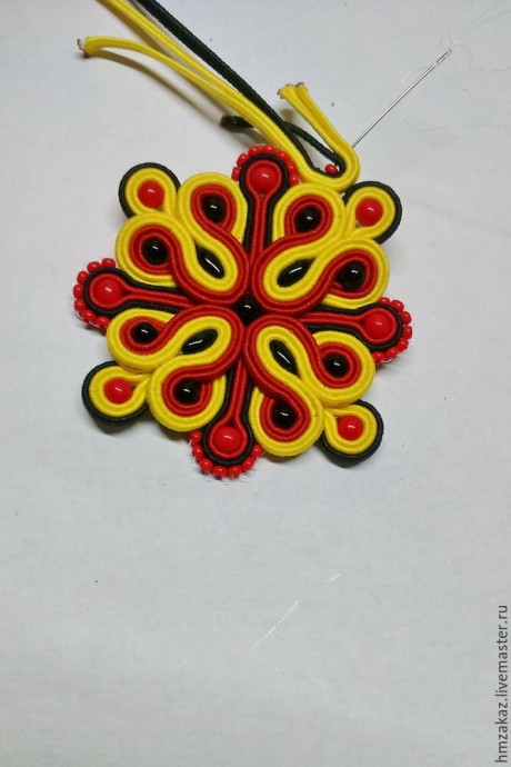 Сутажная брошь по мотивам русских узоров и орнаментов: часть 5