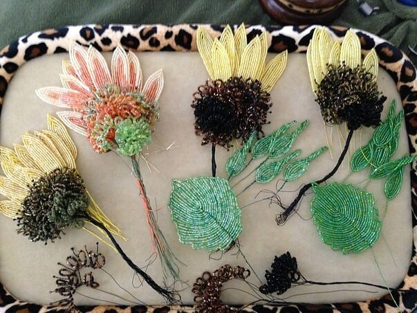 Подсолнух из бисера Подсолнух из бисера